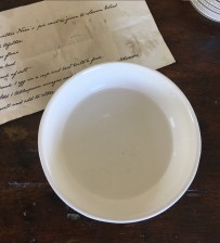 Combine vinegar and water